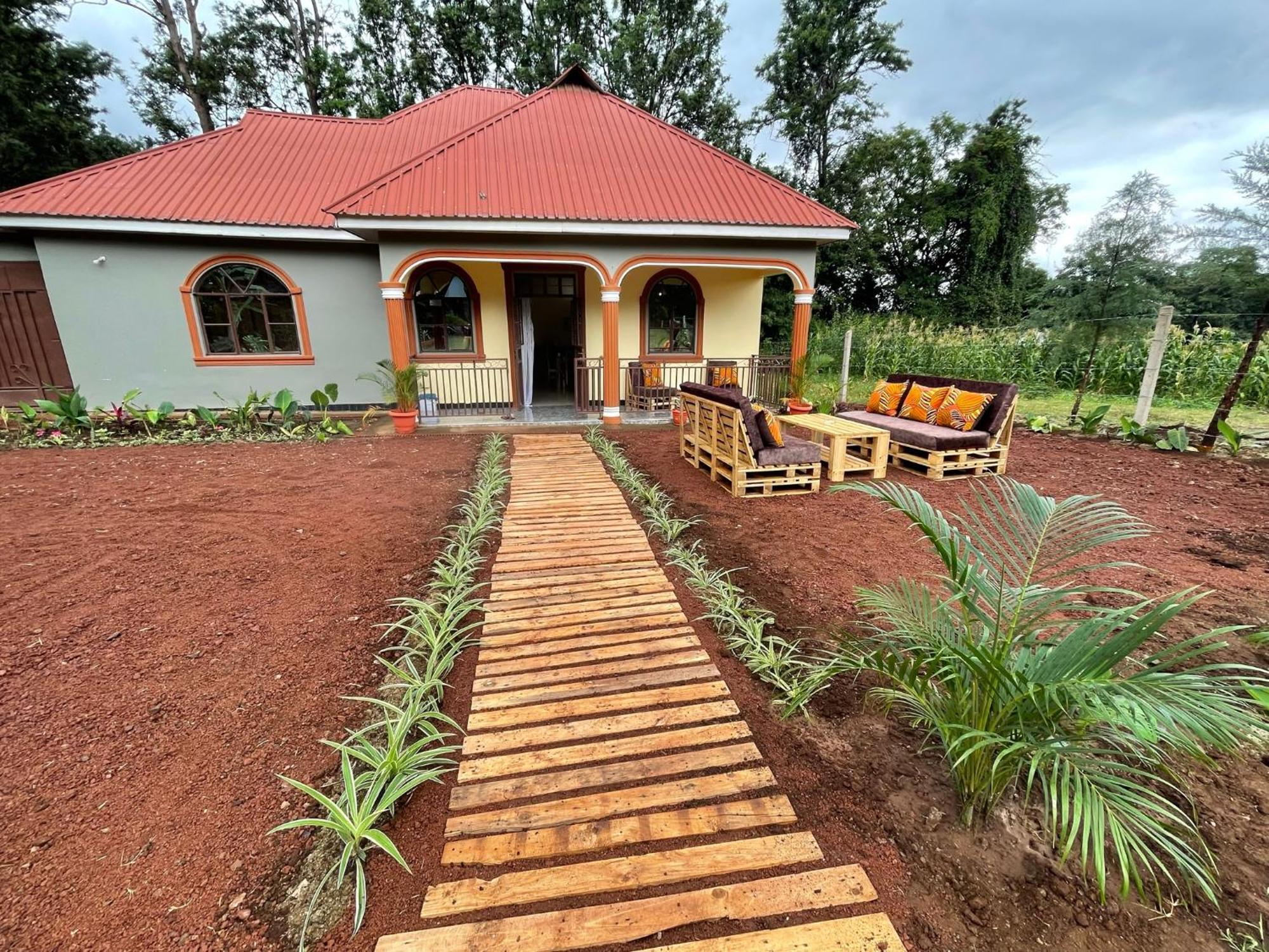 Home Feeling Kilimanjaro Moshi Kültér fotó